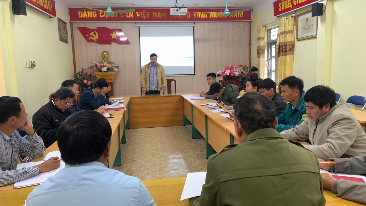 Sáng ngày 24 tháng 02 năm 2025 UBND xã Mùn Chung Tổ chức hội nghị lấy ý kiến đóng góp vào Điều chỉnh Quy hoạch sử dụng đất thời kỳ 2021-2030